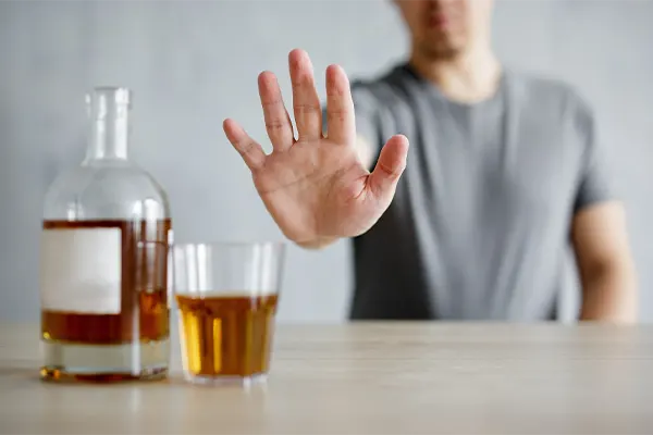 Img-centro-especializado-en-terapia-de-adicciones-TerapiasAdicciones-Alcoholismo